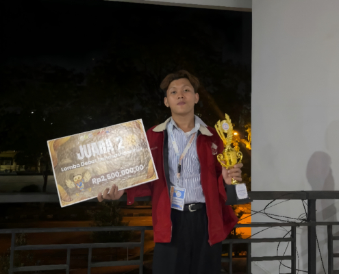 Mahasiswa Sastra Inggris UAD meraih Juara 2 Lomba Debat Bahasa Indonesia Tingkat Nasional.
